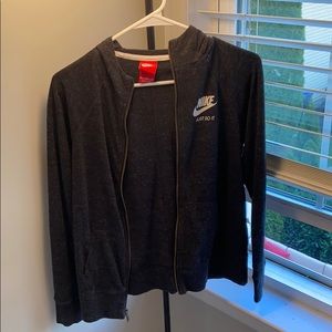 gray nike zip up hoodie